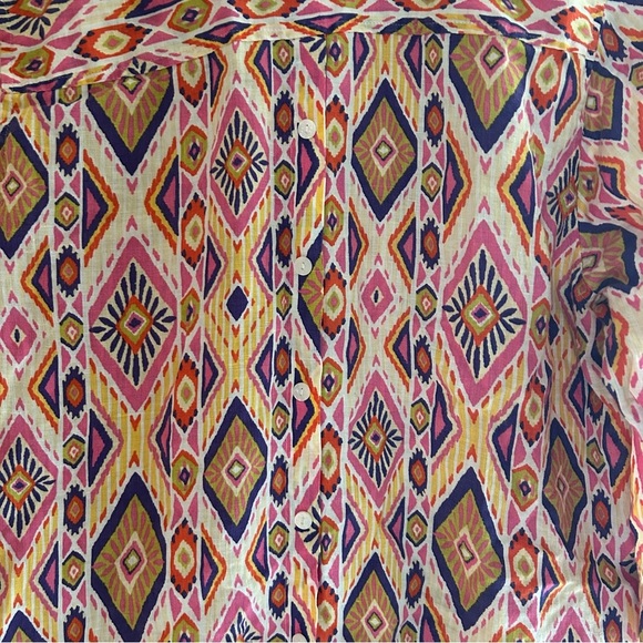Chico's | 100% Linen Multicolor Geometric Print Button Down Shirt - Picture 7 of 12